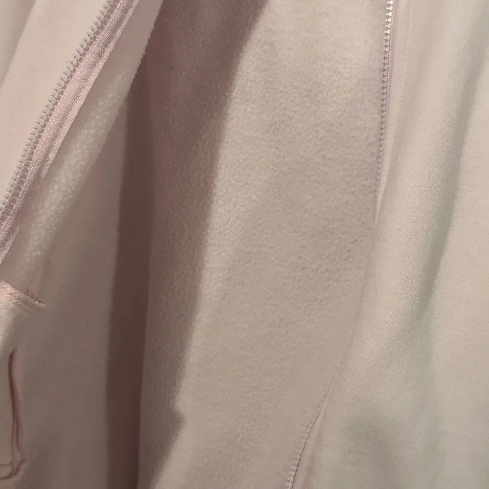 Blogilates pink marshmallow hoodie - Picture 9 of 9